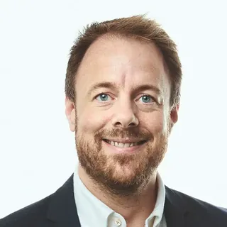 Porträtt av Johan Lindén, grundare av BRF-Experterna
